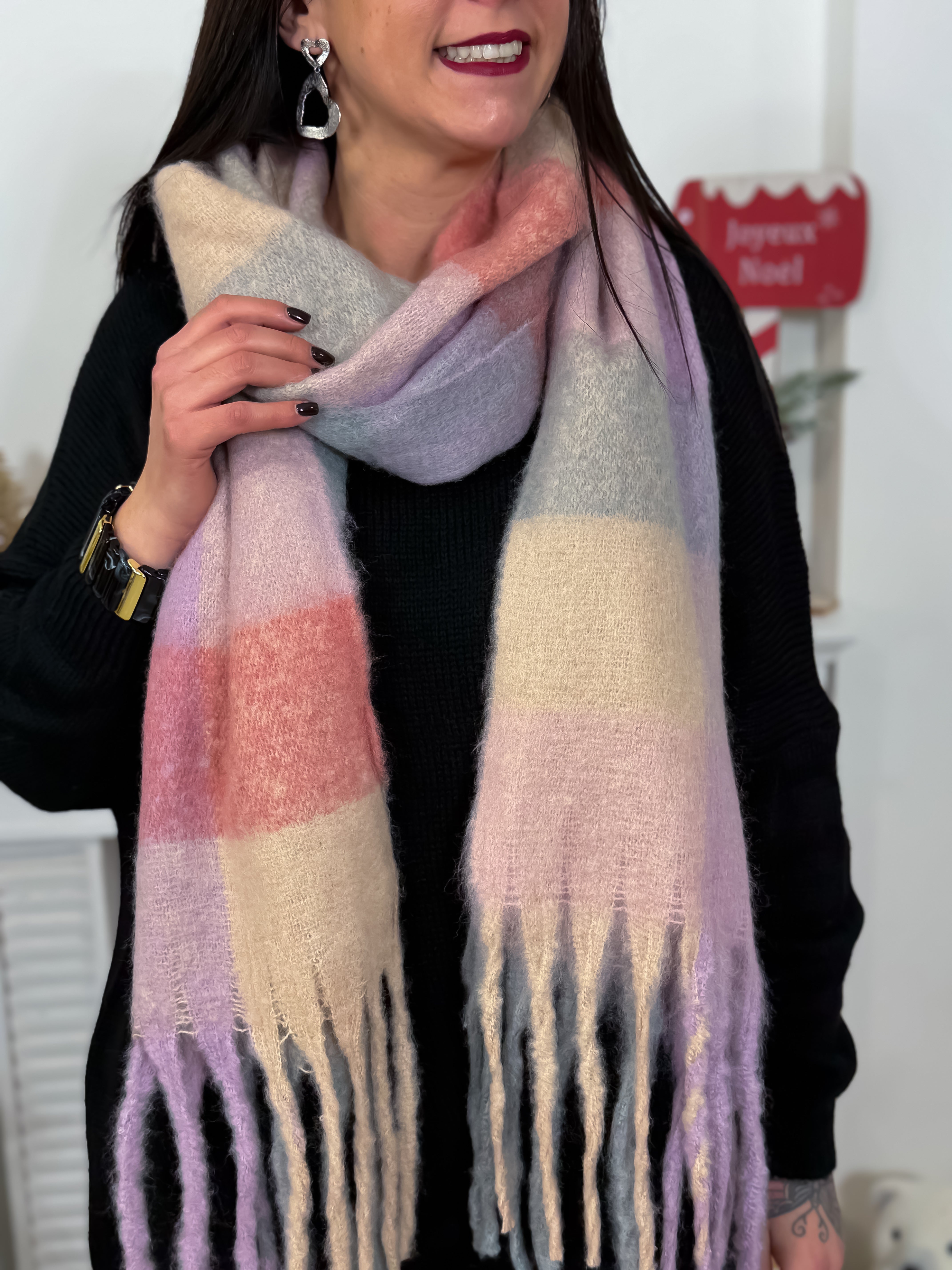 9. Écharpe - Flore rose pastel