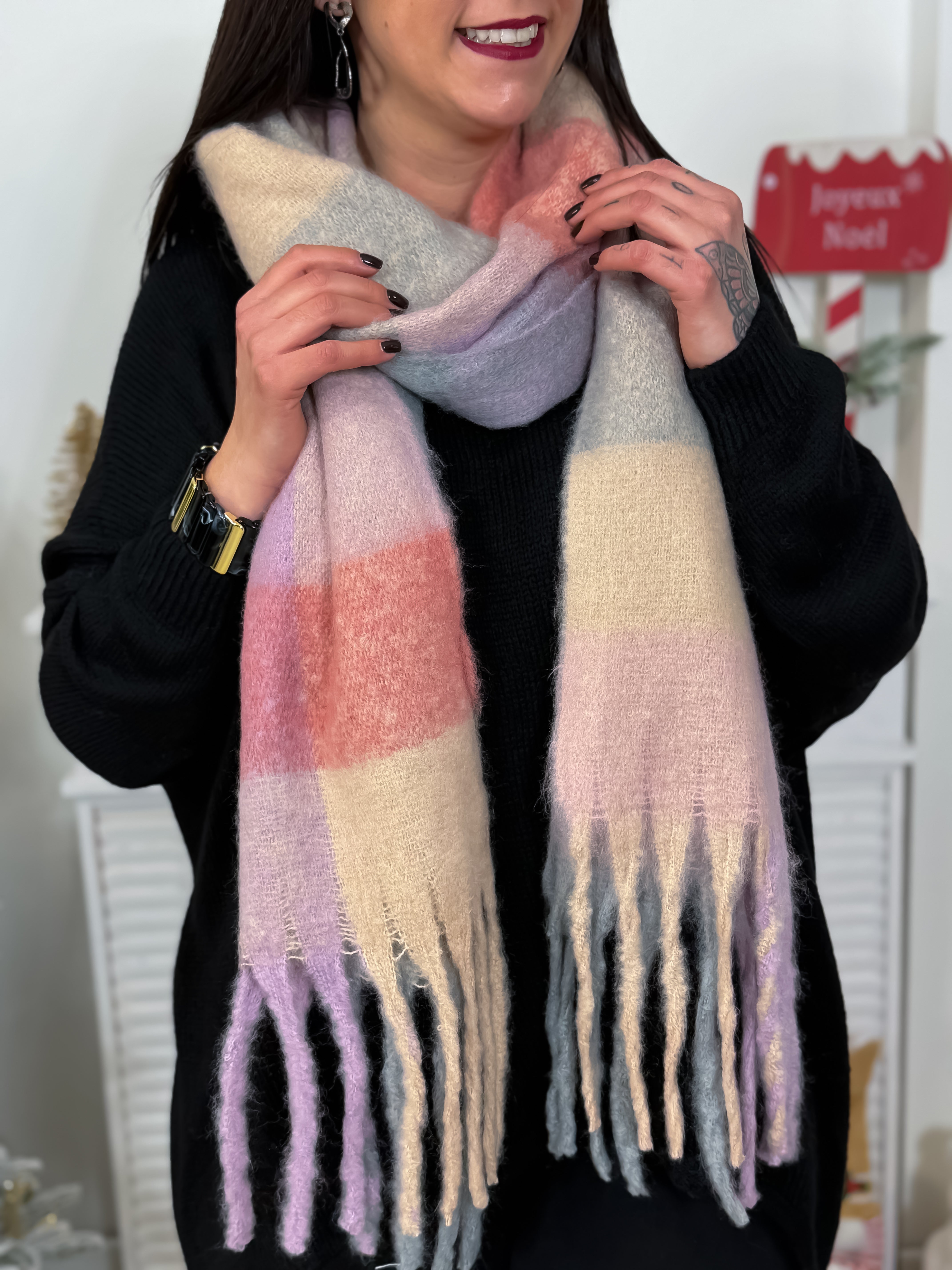 9. Écharpe - Flore rose pastel