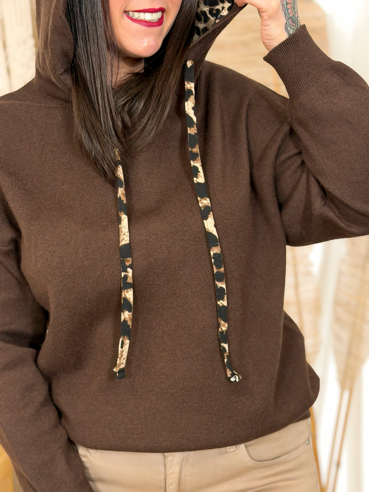 Sweat à capuche grande taille chocolat léopard – photo 8