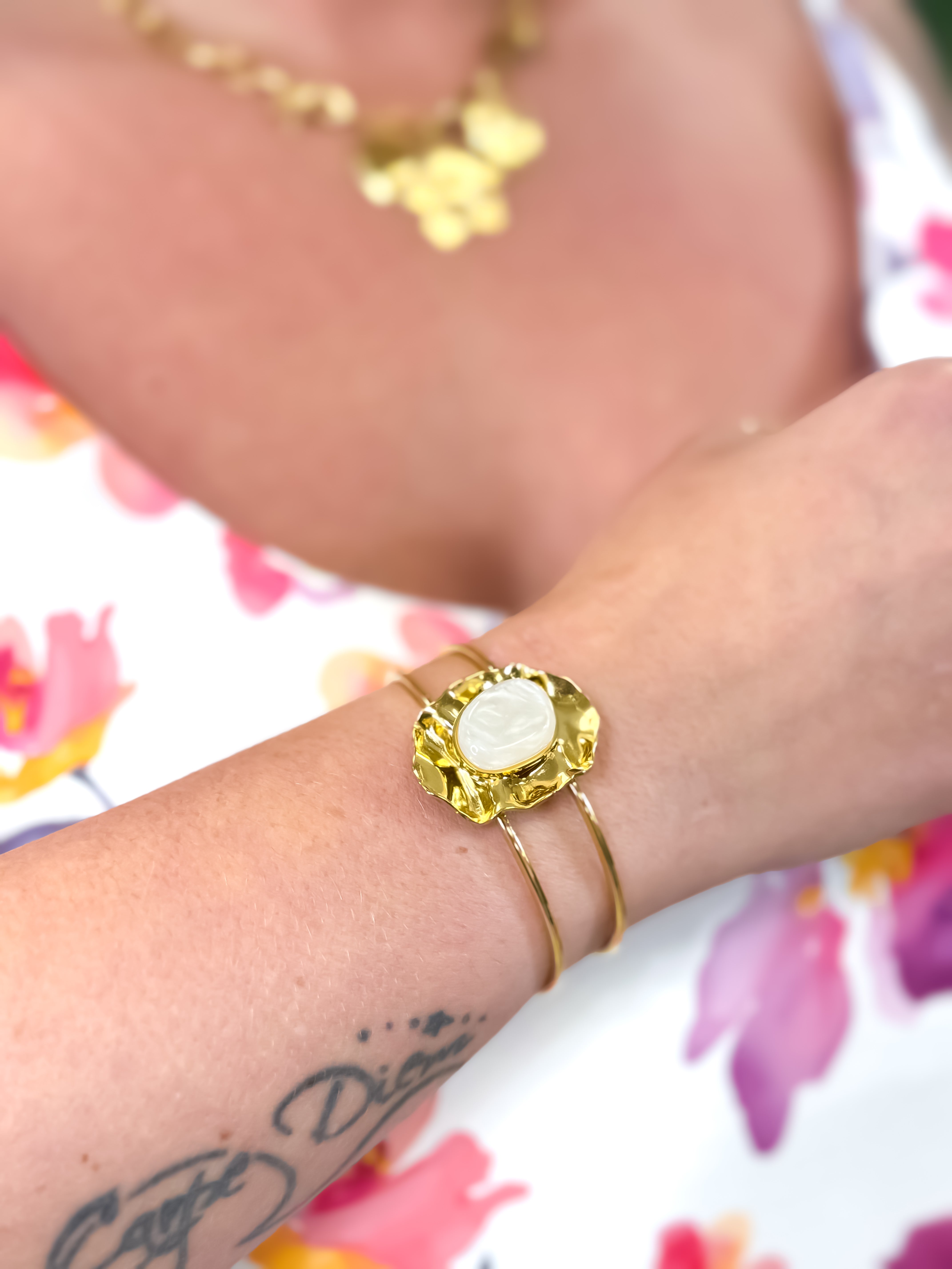 Armband - Pioenroos - Goud &amp; Parelmoer